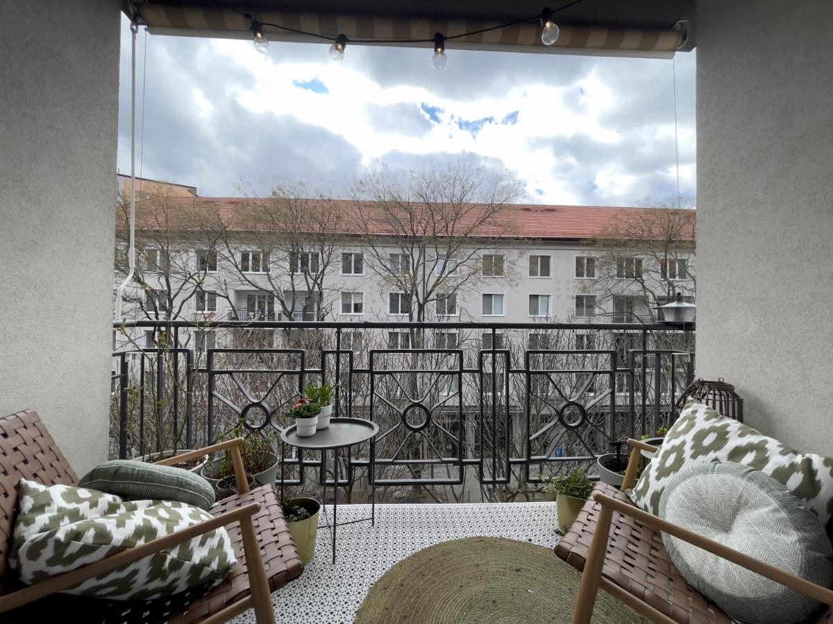 Apartment Sweet By Zoom *